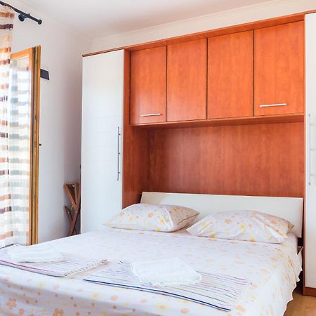 Apartmani Fides Lumbarda Bilik gambar