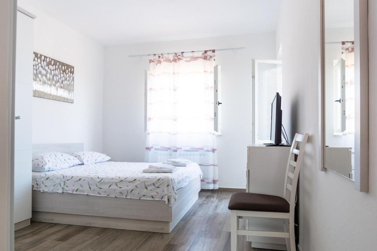 Apartmani Fides Lumbarda Luaran gambar